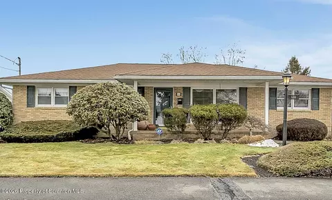 120 Parkcrest Dr, Duryea, PA 18642