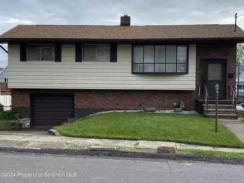 310 Cherry St, Dunmore, PA 18512