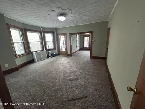 Living - 415 Susquehanna Ave, Olyphant, PA 18447 photo 3 of 6