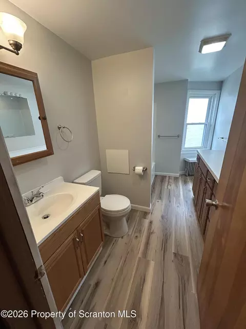 Bath - 415 Susquehanna Ave, Olyphant, PA 18447 photo 3 of 4