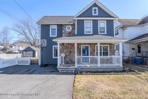 1136 Frieda St, Dickson City, PA 18519