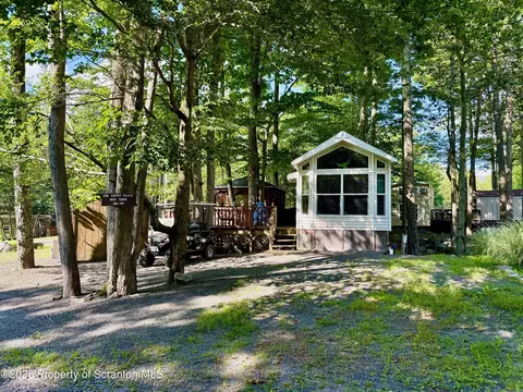 44 Cedar Dr, Covington Twp, PA 18424