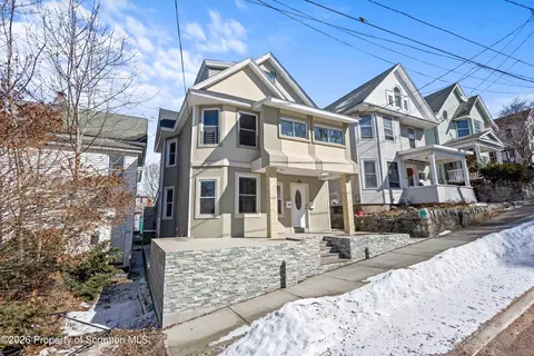 26 Maple Ave, Carbondale, PA 18407