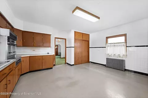 Kitchen - 649 E Lackawanna Ave, Olyphant, PA 18447 photo 4 of 4