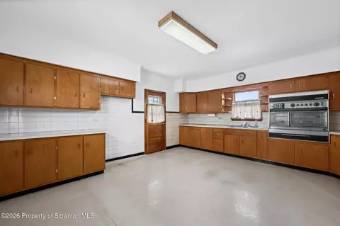 Kitchen - 649 E Lackawanna Ave, Olyphant, PA 18447 photo 2 of 4