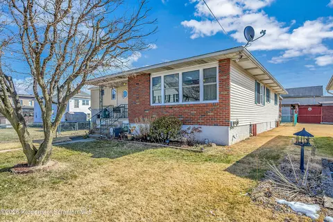 405 17th Ave, Scranton, PA 18504