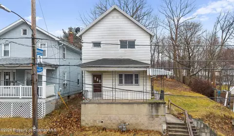 463 Oak St, Scranton, PA 18508