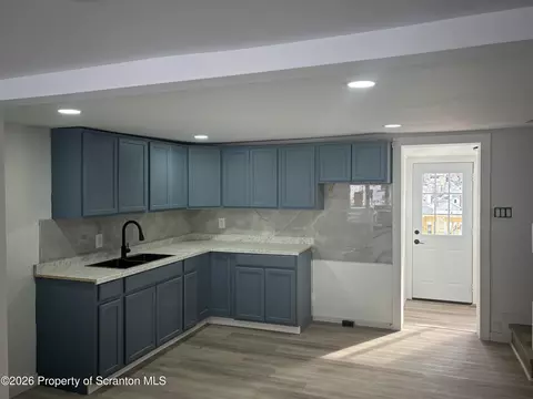 79 W 81 W Enterprise St, Glen Lyon, PA 18617