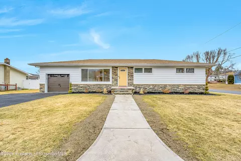 600 Center St, Duryea, PA 18642