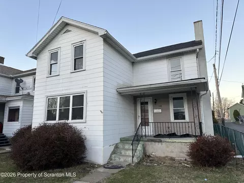 108 W Taylor St, Taylor, PA 18517