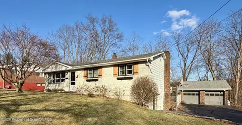 107 Daystrom Ave, Archbald, PA 18403