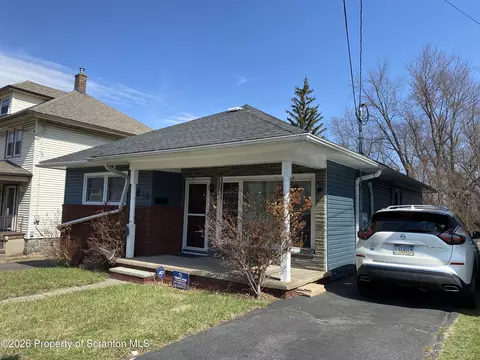 1019 Moosic St, Scranton, PA 18505