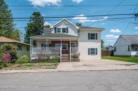 136 East St, Eynon, PA 18403