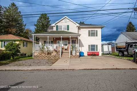 136 East St, Eynon, PA 18403