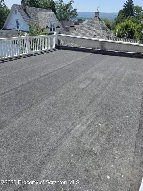 908 Richmont St, Scranton, PA 18509