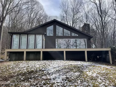 8 Hobbs Rd, Tunkhannock, PA 18657