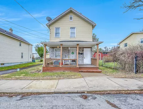 1135 Lloyd St, Scranton, PA 18508