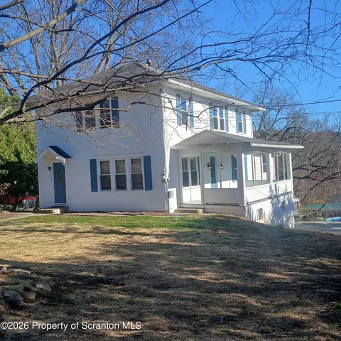 174 Mahon Ave, Factoryville, PA 18419