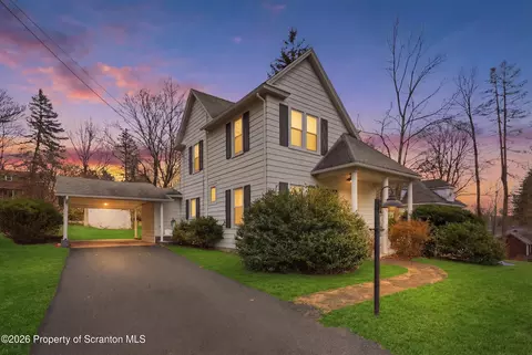 422 Clark Ave, Clarks Summit, PA 18411