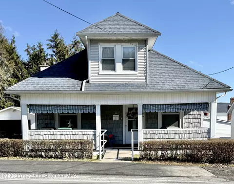 302 Depew Ave, Mayfield, PA 18433