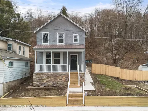 86 Birkett St, Carbondale, PA 18407