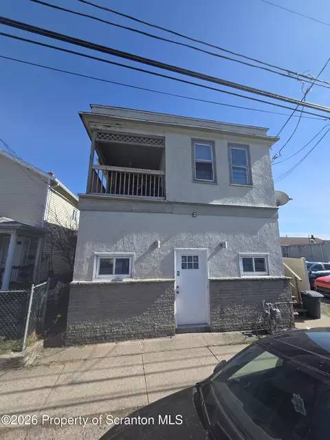 816 Capouse Ave, Scranton, PA 18509