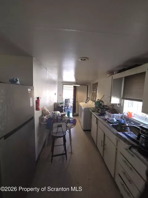 816 Capouse Ave, Scranton, PA 18509 photo 6