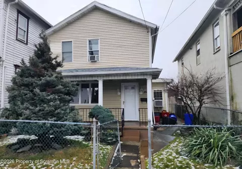 818 Capouse Ave, Scranton, PA 18509