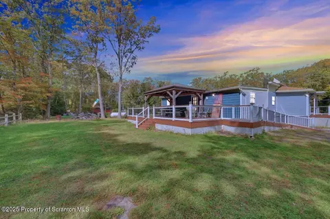 50 Little Lake Rd, Jefferson Twp, PA 18436
