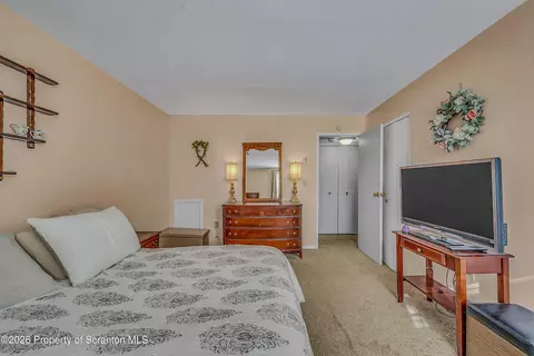Bedroom - 1603 Summit Pointe Dr, Scranton, PA 18508 photo 2 of 2