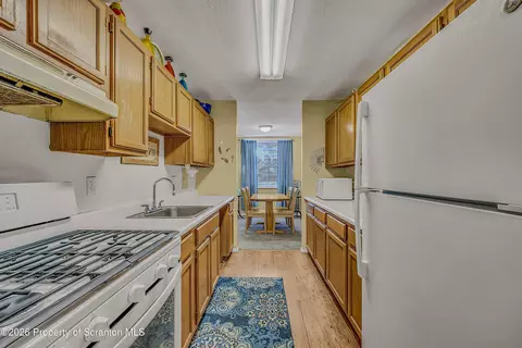 Kitchen - 1603 Summit Pointe Dr, Scranton, PA 18508 photo 2 of 3