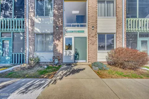 1603 Summit Pointe Dr, Scranton, PA 18508