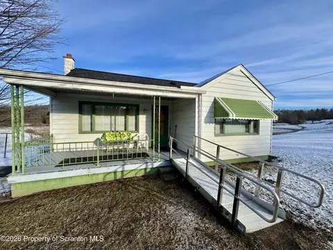 149 Tompkinsville Rd, Scott Twp, PA 18433