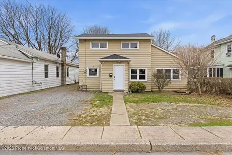 18 Linden St, Luzerne, PA 18709