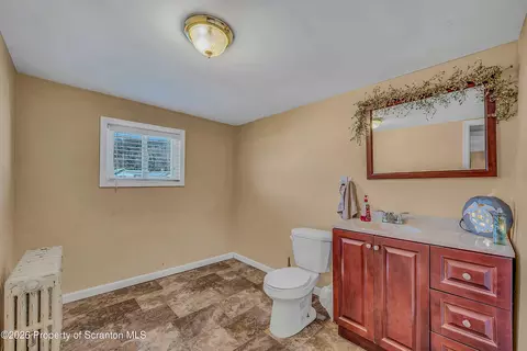 Bath - 1061 Springbrook Ave, Moosic, PA 18507 photo 2 of 3