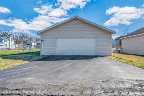 Exterior - 1061 Springbrook Ave, Moosic, PA 18507 photo 5 of 8