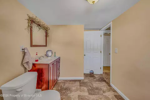 Bath - 1061 Springbrook Ave, Moosic, PA 18507 photo 3 of 3