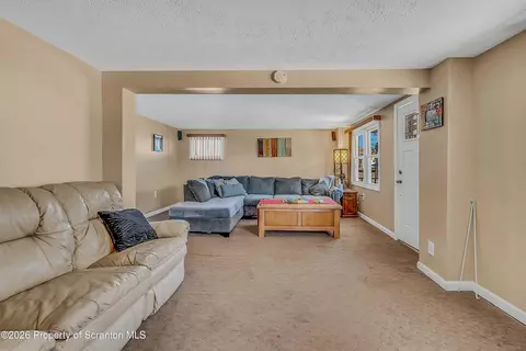 Living - 1061 Springbrook Ave, Moosic, PA 18507 photo 2 of 3