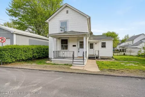 429 Traviss Aly, Peckville, PA 18452