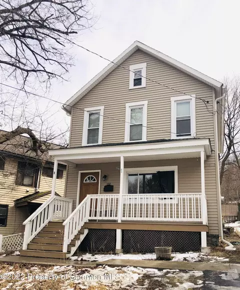 176 Belmont St, Carbondale, PA 18407