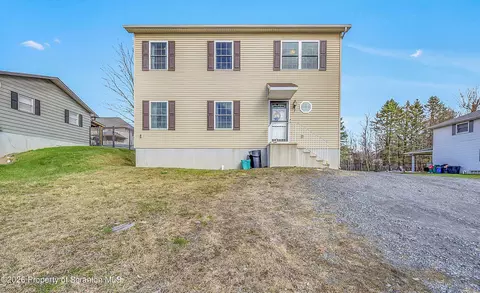 586 Milwaukee Ave, Old Forge, PA 18518