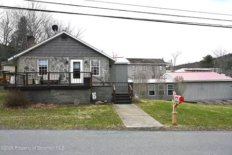 51 4th St, Hallstead, PA 18822
