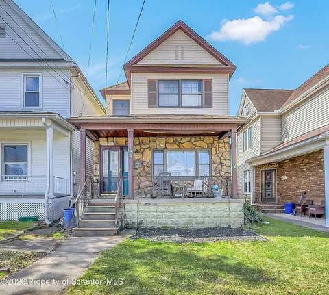 1707 Elizabeth St, Scranton, PA 18504