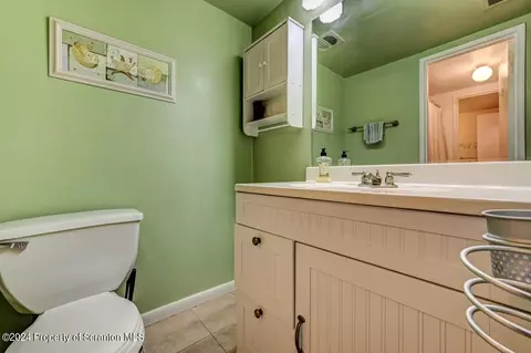 Bath - 1102 Summit Pointe, Scranton, PA 18508 photo 1 of 5