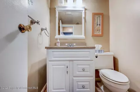 Bath - 1102 Summit Pointe, Scranton, PA 18508 photo 4 of 5