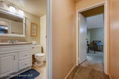 Entry Way - 1102 Summit Pointe, Scranton, PA 18508 photo 4 of 4