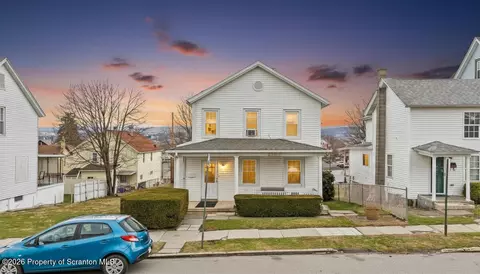 364 N Hyde Park Ave, Scranton, PA 18504