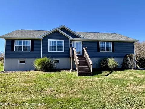 11 Brannigan Rd, Pleasant Mount, PA 18453