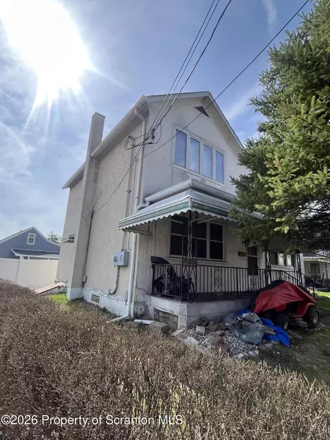 220 Moosic Rd, Old Forge, PA 18518 photo 5