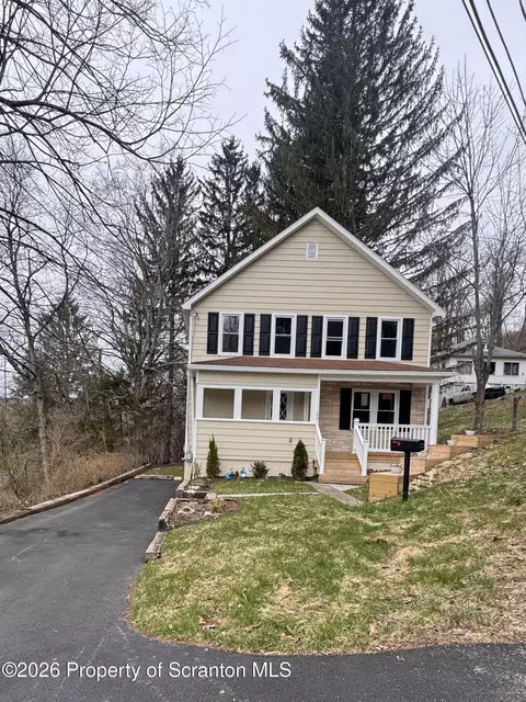 23-25 Shannon St, Simpson, PA 18407